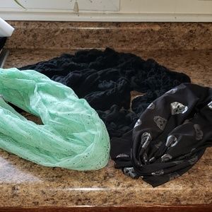 Lot of 3 Scarfs